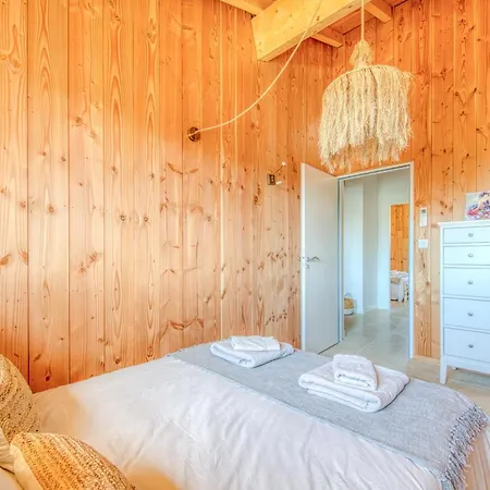 Maison De La Hourtin