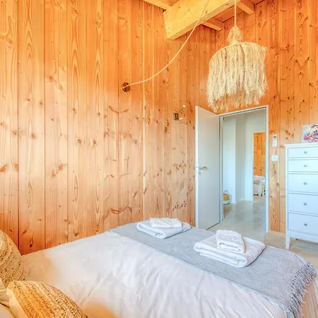 Holiday home Maison De La